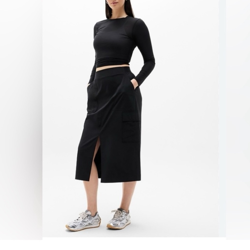 Athleta Brooklyn Heights High Rise Cargo Skirt, Size 16, Black